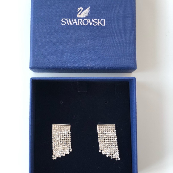 NWT Swarovski Crystal Fringe Earrings. - Picture 1 of 1
